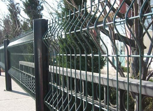 河北三角折弯护栏网 价格、厂家与选购指南